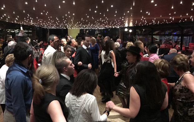 Бал усред Париза